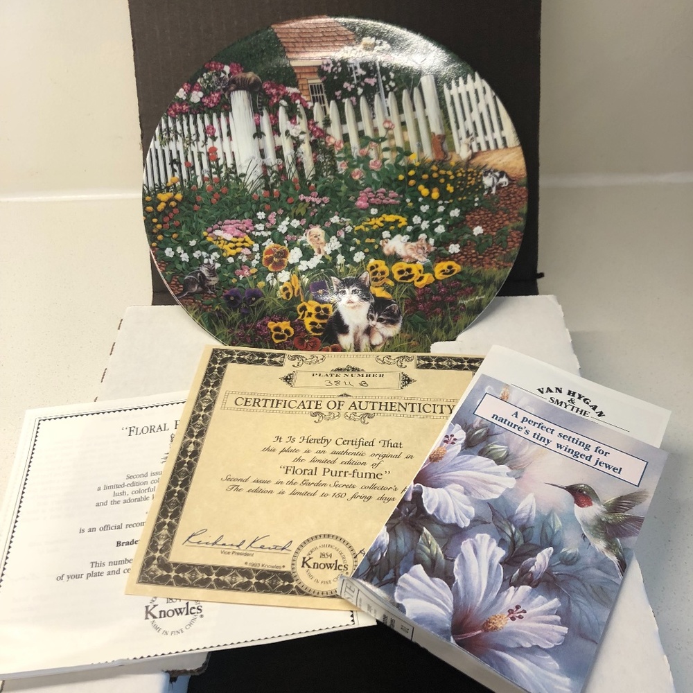 Knowles Garden Secrets "Floral Purr-fume" Cat Plate Higgins Bond BOX + Papers